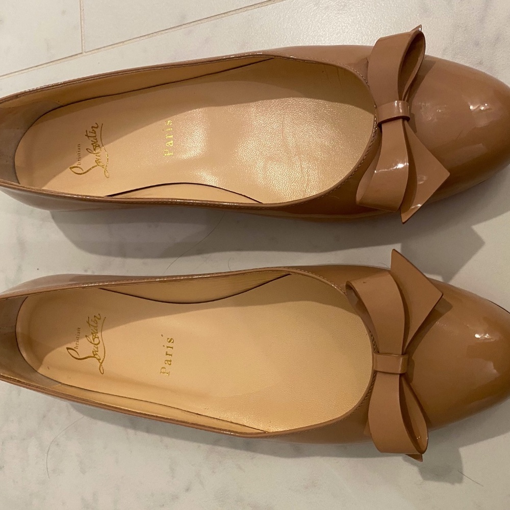 Christian Louboutin Patent Flat - Picture 2 of 6
